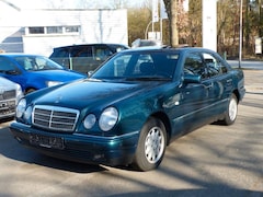 Bild des Angebotes Mercedes-Benz E 230 E230 Elegance Lim. Automatik Schiebedach Parkhlf