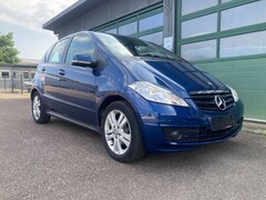 Bild des Angebotes Mercedes-Benz A 170 Automatik PDC Navi Sitzheizung Bluetooth Scheckh.