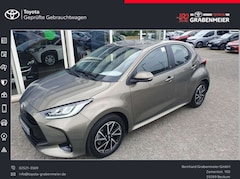 Bild des Angebotes Toyota Yaris Hybrid 1.5 VVT-i Team Deutschland