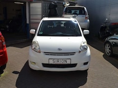 Bild des Angebotes Daihatsu Sirion 1.0 Klima Glasschiebedach II Hand gepflegter Zust.