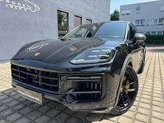 Bild des Angebotes Porsche Cayenne Turbo E-Hybrid mit GT-Paket Produc2025