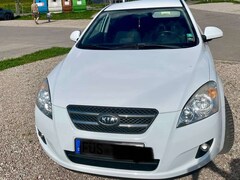 Bild des Angebotes Kia Ceed / cee'd Ceed 1.4 CVVT LX Basis