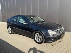Bild des Angebotes Mercedes-Benz C 200 C 200 Automatik PDC TEMPOMAT TÜV NEU LEDER