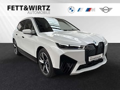 Bild des Angebotes BMW iX xDrive50 Sportpaket|AHK|SkyLounge|Autobahnassisten