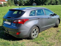 Bild des Angebotes Hyundai i30 i30 blue Kombi 1.6 CRDiYES! Silver
