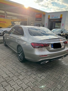 Bild des Angebotes Mercedes-Benz E 300 9G-TRONIC AMG Line