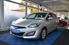 Bild des Angebotes Hyundai i30 cw Trend *KLIMAAUTOMATIK*ERST 42TKM!*1.HAND!
