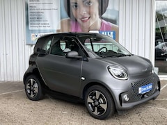 Bild des Angebotes smart forTwo EQ*EXCLUSIVE*22kW*PANORAMA*MEDIA*JBL*CAM*PDC*LED*K