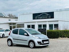 Bild des Angebotes Peugeot 107 Active Bluetooth Klima TÜV + Service NEU LED