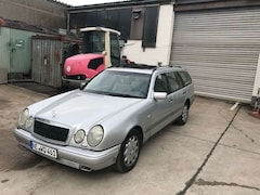 Bild des Angebotes Mercedes-Benz E 320 T Avantgarde 7 Sitze