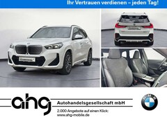 Bild des Angebotes BMW iX1 xDrive30 M Sportpaket Head-Up AHK Sportsitze