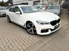 Bild des Angebotes BMW 750 i xDrive M-SPORT PAKET/SPORT ABGAS/ VOLL