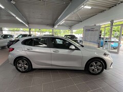 Bild des Angebotes BMW 118 118d Lim. Advantage LED+ACC+AHK+Live Cockpit