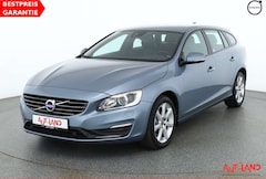 Bild des Angebotes Volvo V60 Kombi 2.0 Linje Svart Bi-Xenon Navi Leder