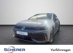 VW Golf VIII R-Line 2.0 TDI DSG BLACKSTYLE NAVI AHK