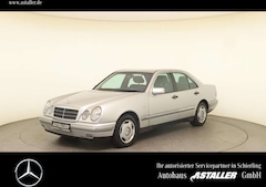 Bild des Angebotes Mercedes-Benz E 290 Turbodiesel Classic Klimaautom+Heckrollo