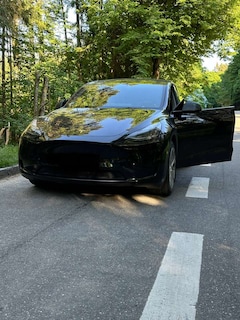 Bild des Angebotes Tesla Model Y SR / 1 HAND / TOP !