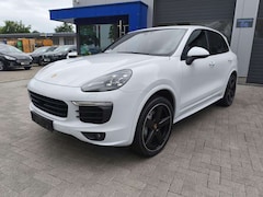 Bild des Angebotes Porsche Cayenne S Platinum LED/Pano/Leder/AHK/BOSE/4xSHZ