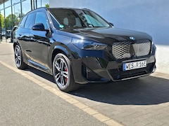 Bild des Angebotes BMW iX1 eDrive20 M Sportpaket Pro*LCPro*AHK*DAPro*