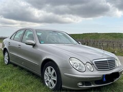 Bild des Angebotes Mercedes-Benz E 200 Kompressor Automatik Classic