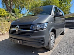 Bild des Angebotes VW T6.1 Kombi 2.0 TDI 9-Sitzer kurz -Navi-Klima-AHK-Sitzhzg.-DAB-APP-Heckflügeltüren