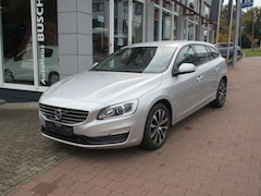 Bild des Angebotes Volvo V60 D3 Geartronic Linje Svart/Schiebedach/PDC/Bi