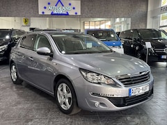 Bild des Angebotes Peugeot 308 1,2T*Style*Pano*AHK*Navi*RFK*Tempomat
