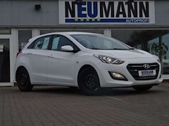 Hyundai i30 1.4 Nichtraucher-Fzg mit Sommer-und Winterräder