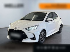 Bild des Angebotes Toyota Yaris 1.5 Team D *ACC*CarPlay*CAM*Spurhalte*DAB*