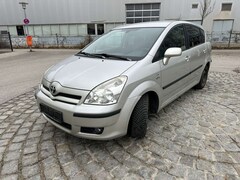 Bild des Angebotes Toyota Corolla Verso 2.2 D-CAT Sol