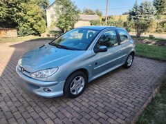 Bild des Angebotes Peugeot 206 , TÜV NEU,JBL,Klima,Benzin