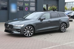 Bild des Angebotes Volvo V60 B4 Ultra Dark*LED*PANO*STHZ*360*B&W*BLIS*AHK
