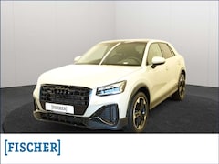 Audi Q2 40TFSI quattro S tronic S line Matrix AHK Navi Pan