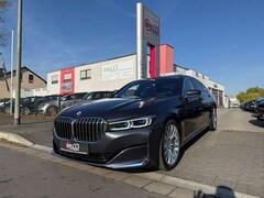 Bild des Angebotes BMW 750 i xDrive Design Pure Excellence FINANZIERUNG