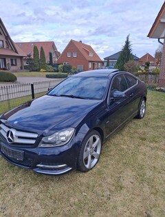 Bild des Angebotes Mercedes-Benz 220