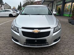 Bild des Angebotes Chevrolet Cruze LT*2 HAND*PDC*AHK*