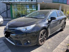 Toyota Avensis Touring Sports Team D AHK