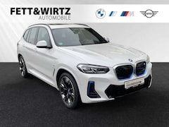 Bild des Angebotes BMW iX3 Sonderfinanzierung mit 0,01 % eff. Jahreszins*