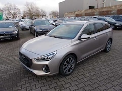 Bild des Angebotes Hyundai i30 CW Premium AHK LED Navi Leder WR