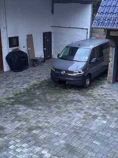 Bild des Angebotes VW T6.1 Caravelle Comfortline/ AHK/ Rollos/ Schiebetür beidseitig