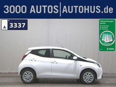 Bild des Angebotes Toyota Aygo 1.0 x-Play DAB Shz RfK LED-TFL