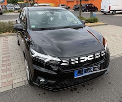 Bild des Angebotes Dacia Sandero TCe 90 Expression | EZ 12|2023 | Winterreifen Inkl
