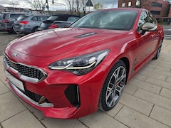 Kia Stinger GT 4WD Top Zustand