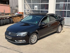 Bild des Angebotes VW Passat Lim. Comfortline NAVI/PDC/Beschreibung!