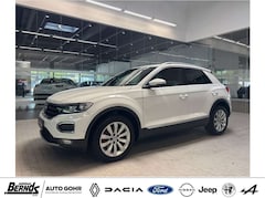 Bild des Angebotes VW T-Roc 1.5 TSI ACT OPF DSG Sport Ganzjahresre. Navigation