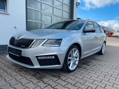Bild des Angebotes Skoda Octavia Combi RS 4x4/AHK/PANO/1HD/S-HEFT/SHZ/DSG