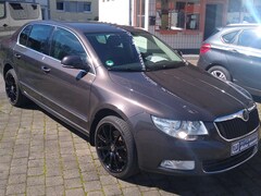 Bild des Angebotes Skoda Superb 2.0 TDI 4x4 Elegance,AHK 2000 Kilo,Allradantrieb!