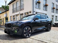 Bild des Angebotes BMW XM xDrive GARANTIE B&W MASSAGE HUD eAHK 23" SOFT