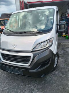Bild des Angebotes Peugeot Boxer 330 L1H1 Active Blue-HDi 140 Rollstuhlrampe