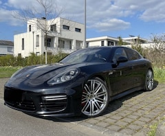 Porsche Panamera GTS PDK